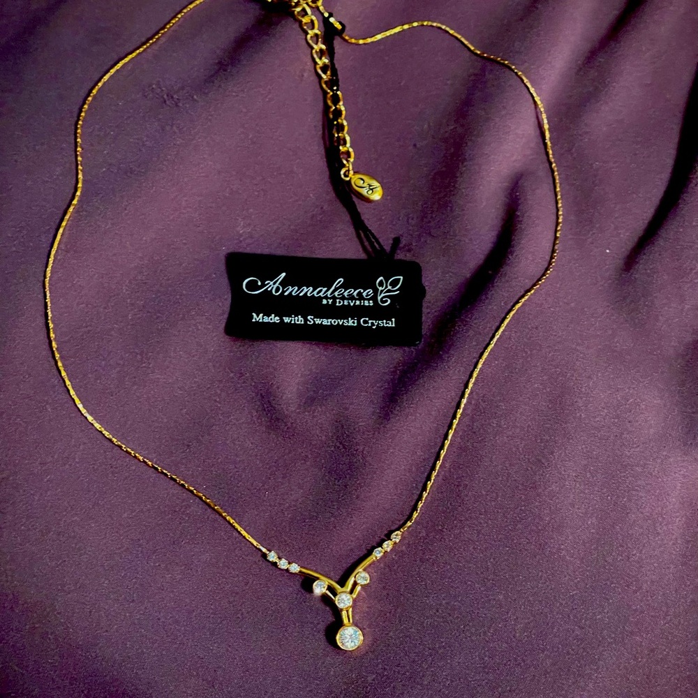 Annaleece By Devries Swarovski Crystal Pendant Necklace NWT Gold tone